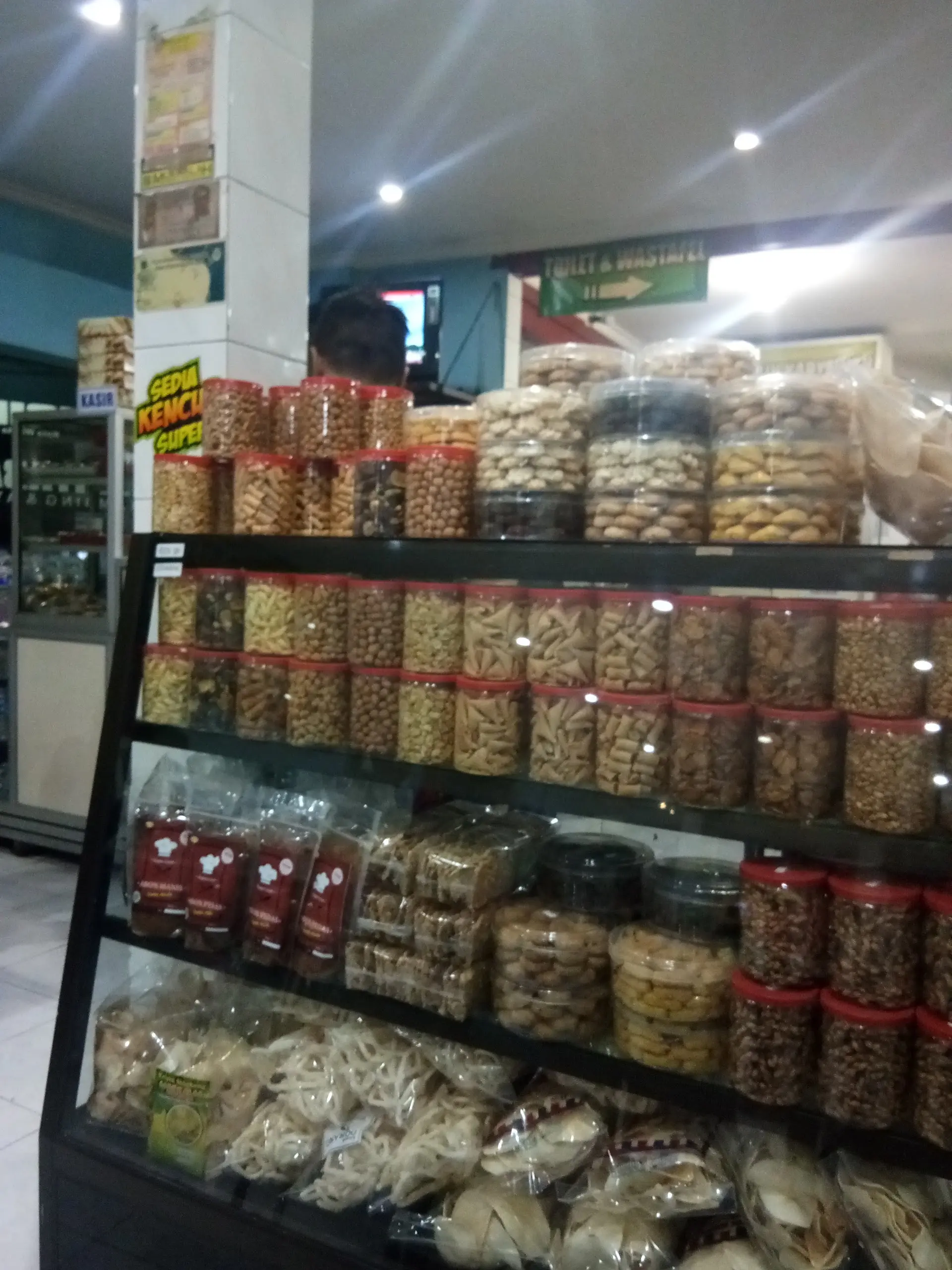 Calling all lamb lovers! This legendary old spot in Batu will have you in tears. 5