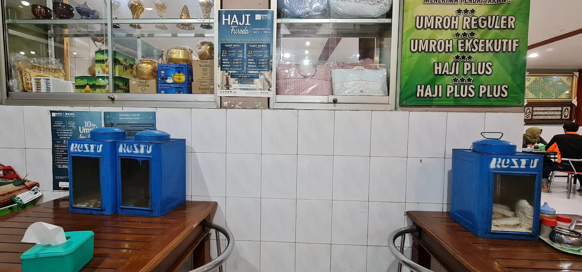 Calling all lamb lovers! This legendary old spot in Batu will have you in tears. 2