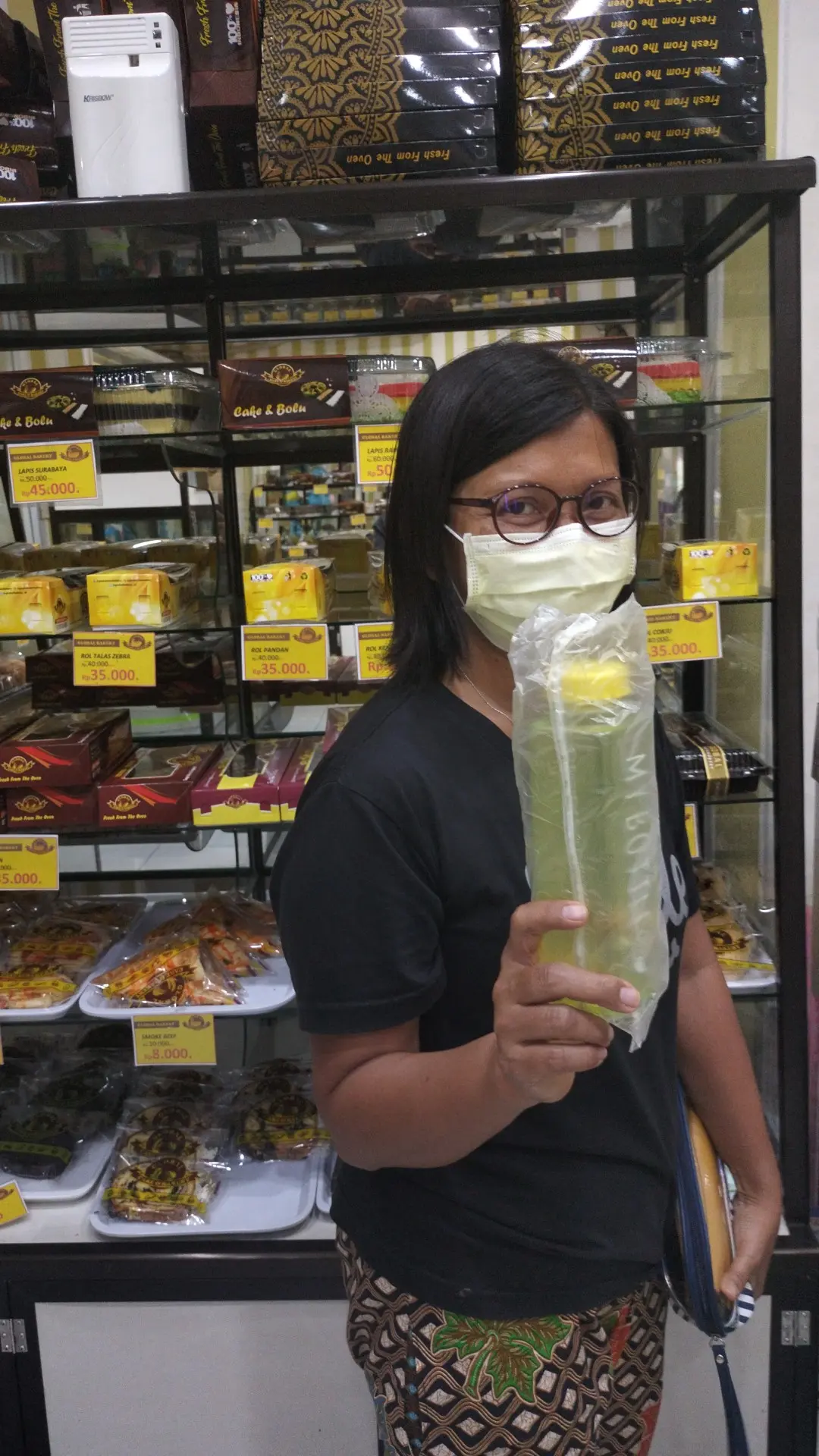 坦格朗这家店太卷了!生日蛋糕65k,面包4k一个? 6