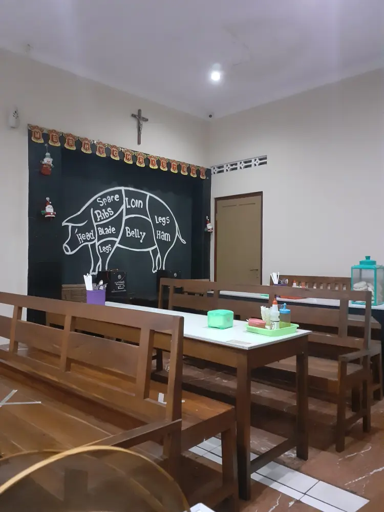 Rocky Daging Babi Segar dan Bakso 3