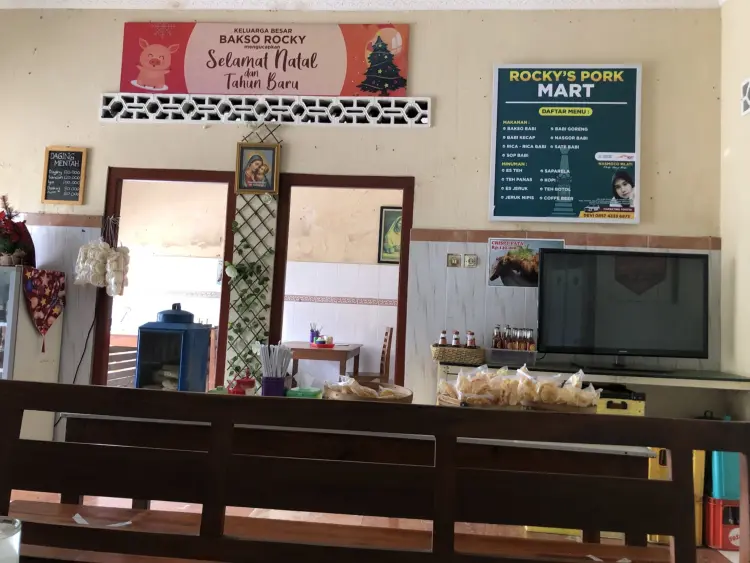 Rocky Daging Babi Segar dan Bakso 10