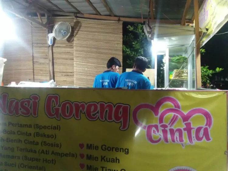 Warung Nasi Goreng Cinta 9