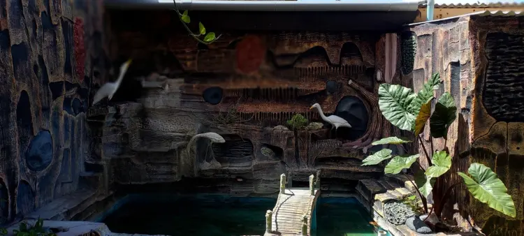 SALON DELVI (tanah beru) 1