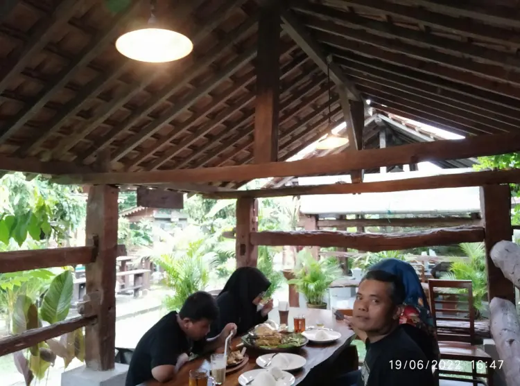 Omah Eyang Resto 3