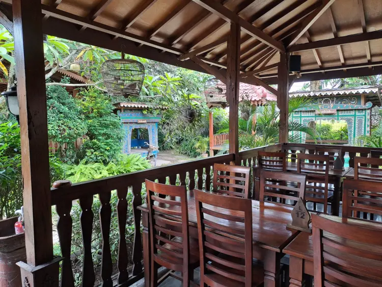 Omah Eyang Resto 9