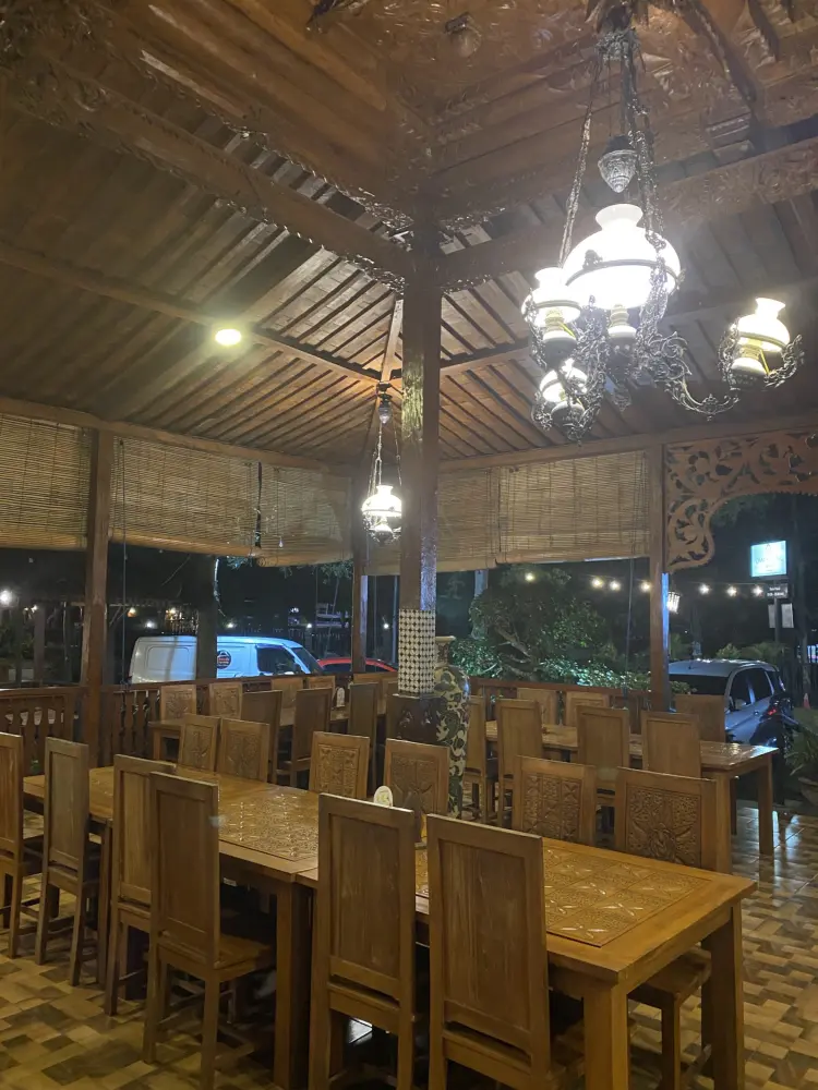 Omah Eyang Resto 7