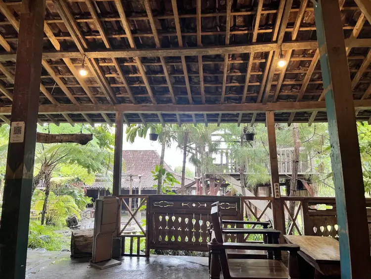 Omah Eyang Resto 4
