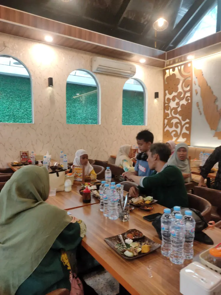 Pak Tjomot Pengayoman 5