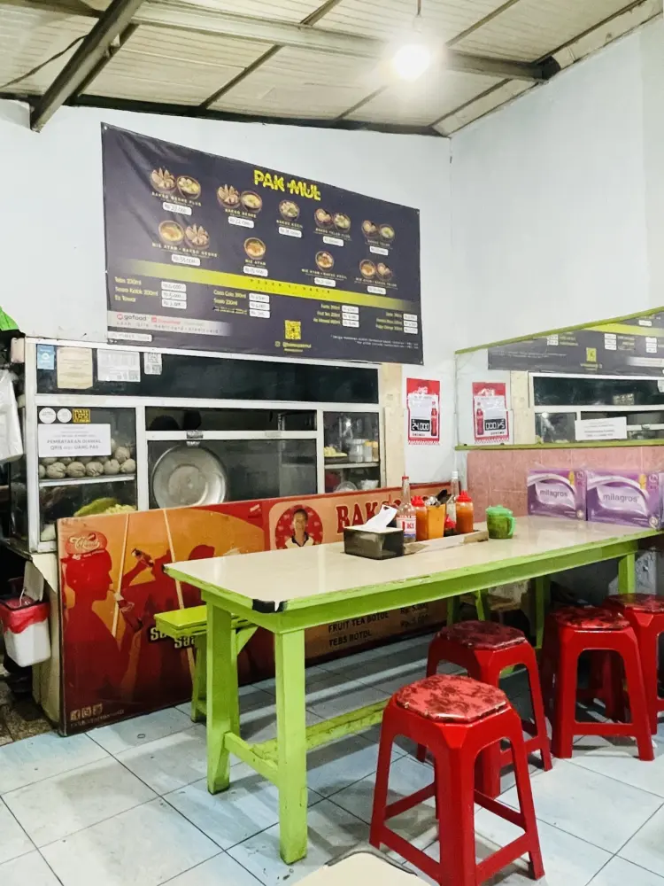 Healed by an old-school Bakso with beef cracklings on the streets of Lampung.