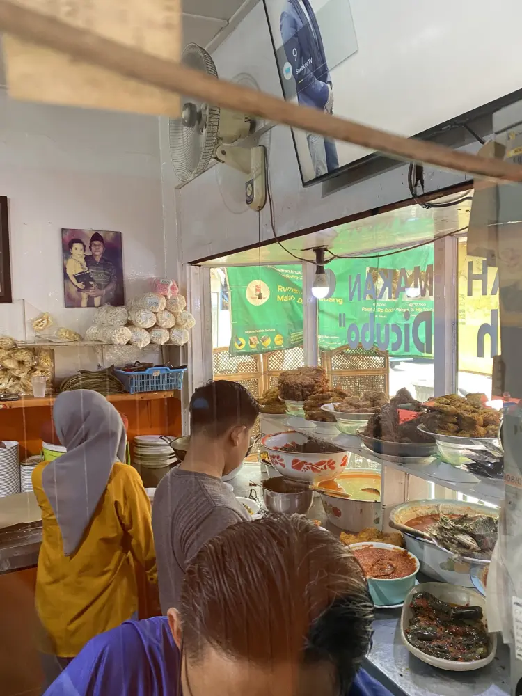 Rumah Makan Padang - Malah Dicubo 9