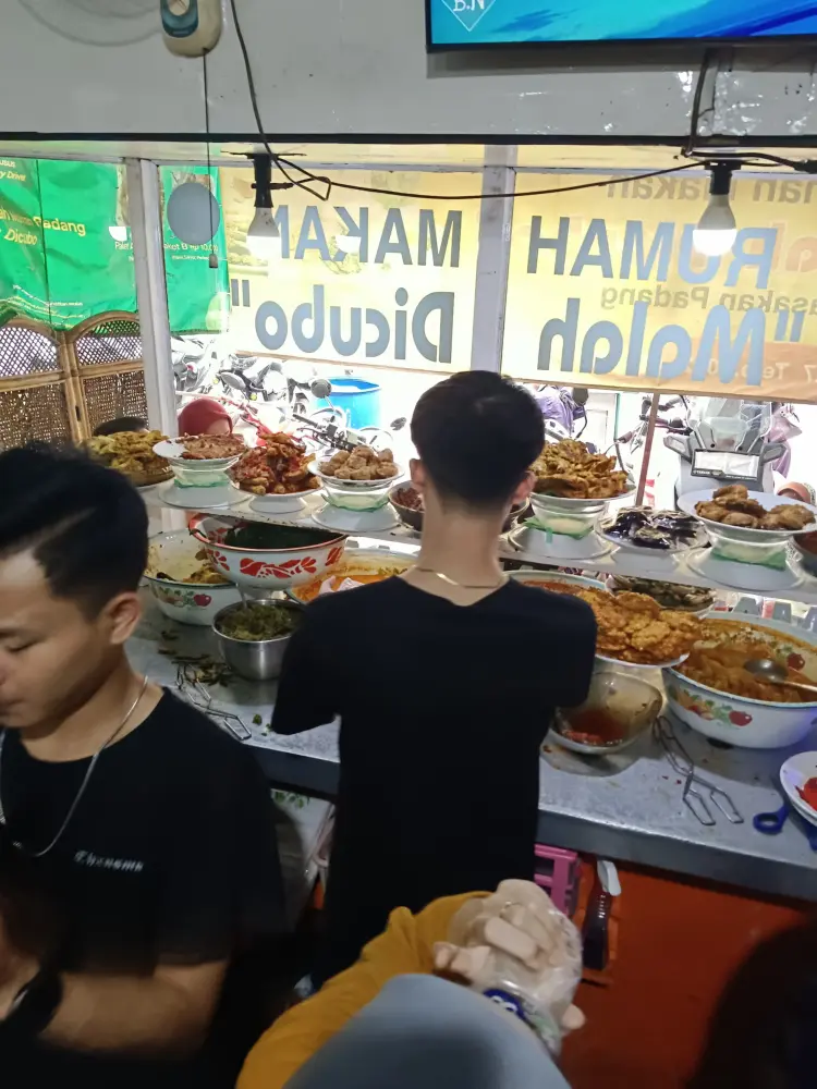 Rumah Makan Padang - Malah Dicubo 8