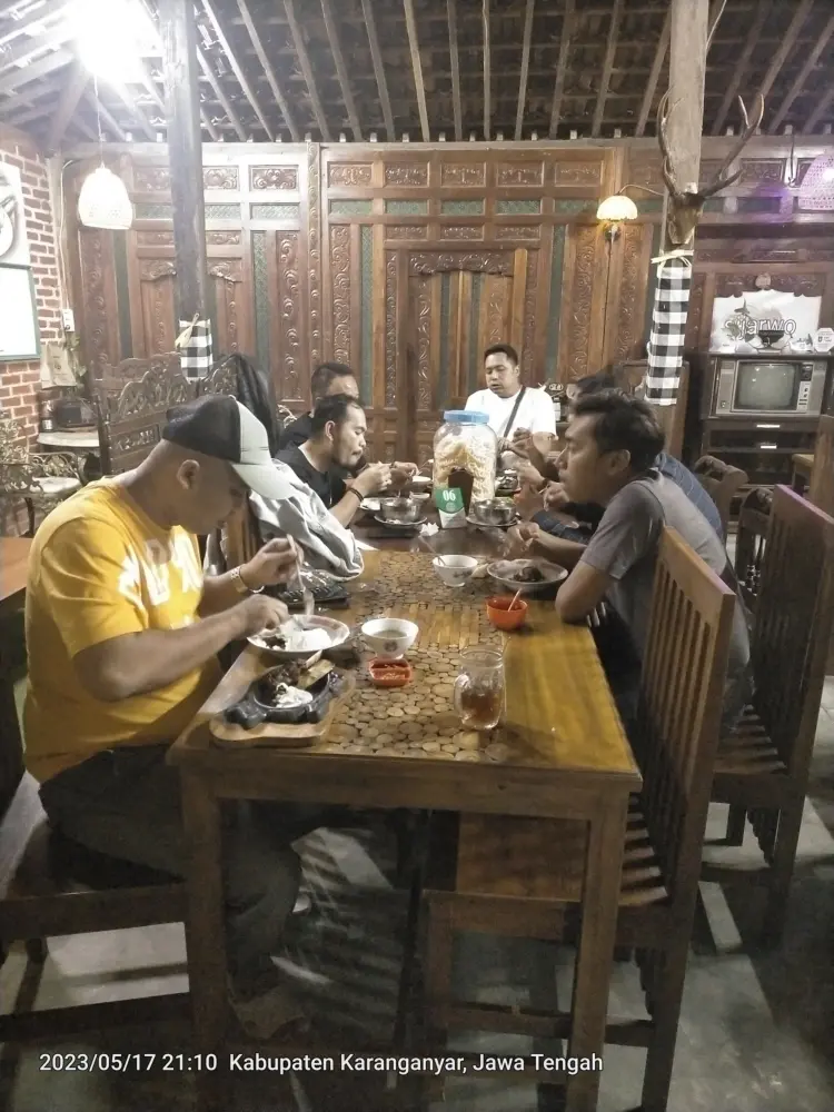 sijarwo resto &oleh oleh khas singkong 5
