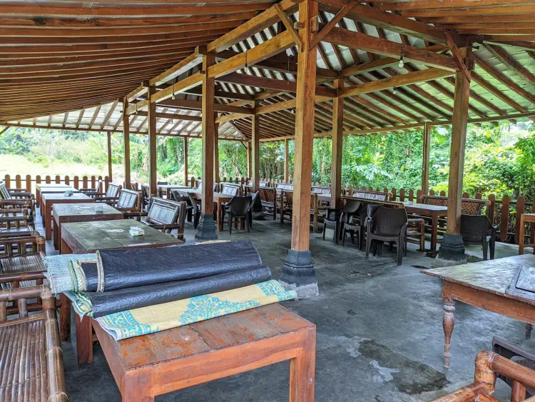 Warung Watoe Gadjah 1