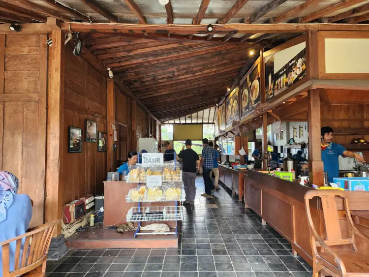 Warung Watoe Gadjah 9