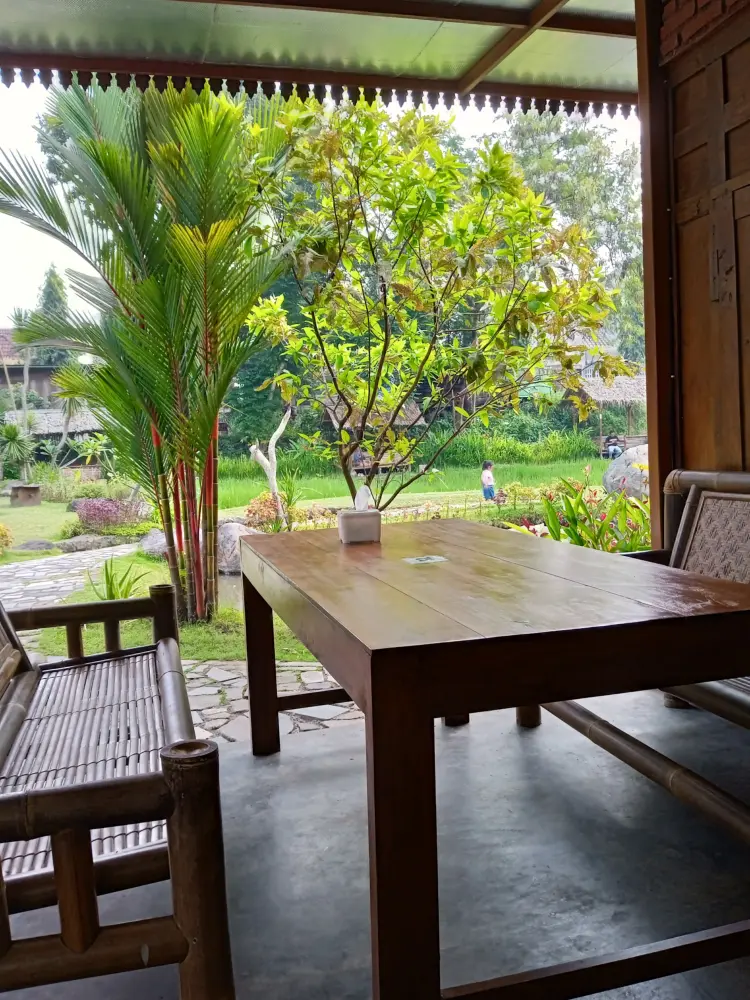 Warung Watoe Gadjah 10