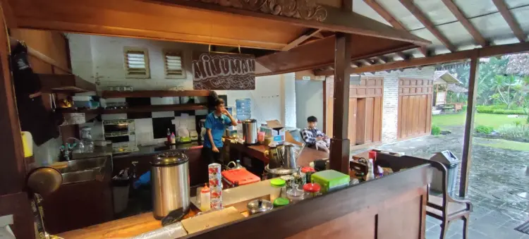 Warung Watoe Gadjah 2