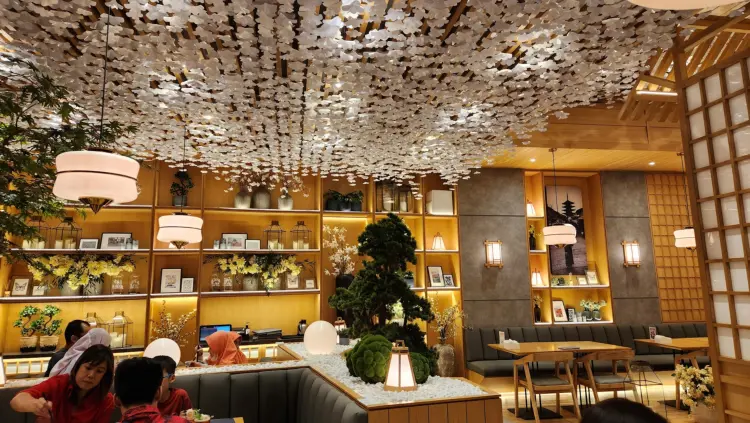 Sushi Hiro - Living World 1