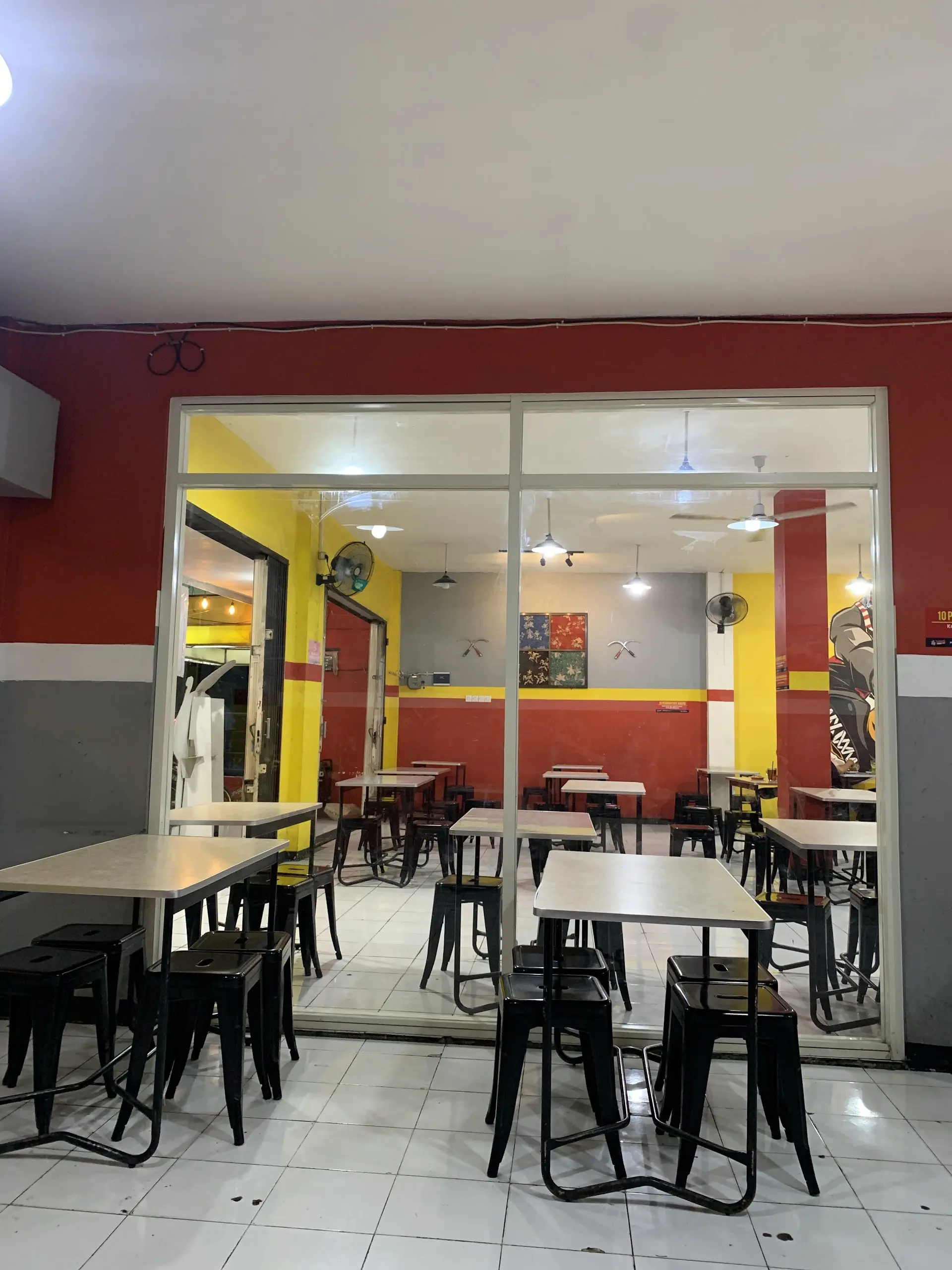 Surabaya's 'Black Sauce Duck': What makes it legendary? It's simply this unparalleled taste! 2