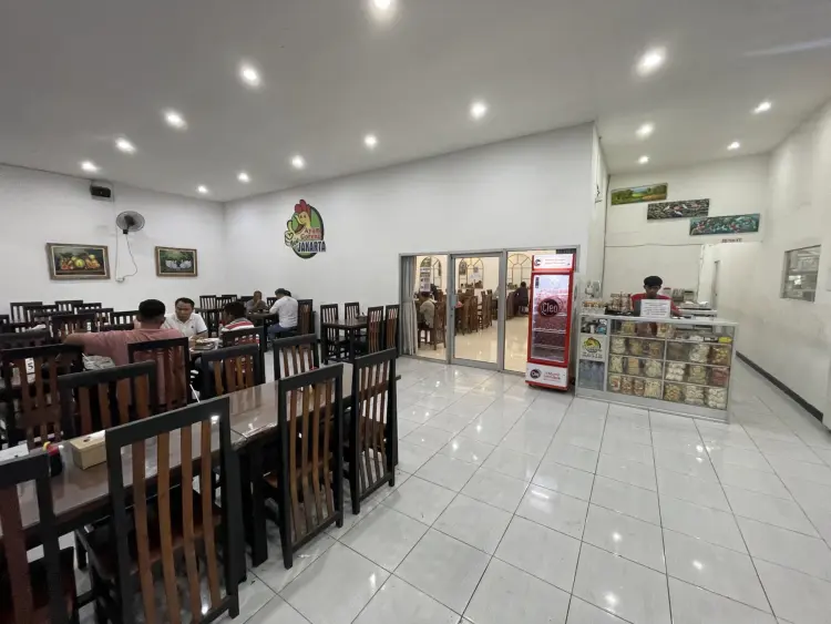 Ayam Goreng New Jakarta 8