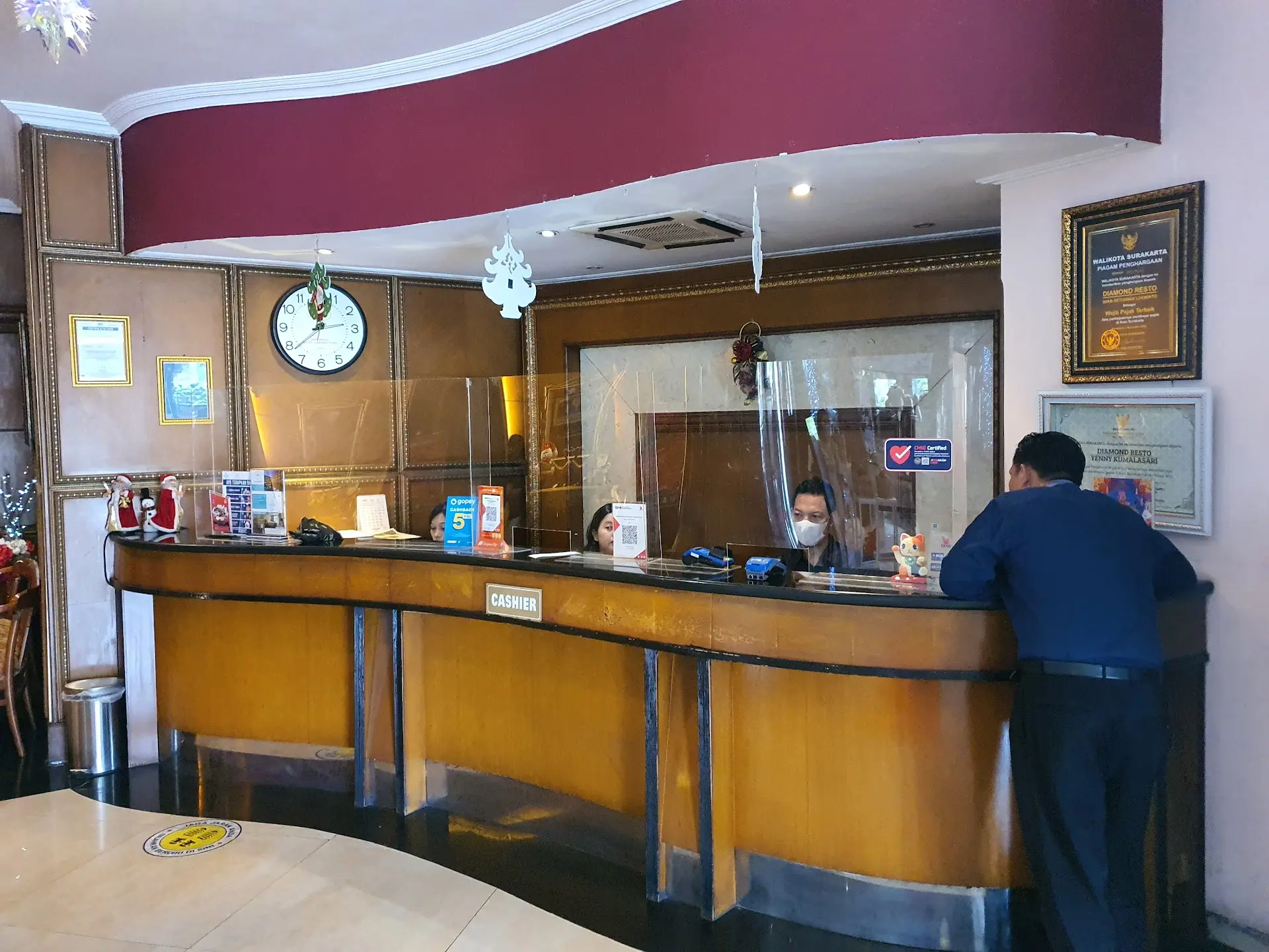 Solo's 24-Hour Dim Sum: A Legend or a "Price Assassin"? 2