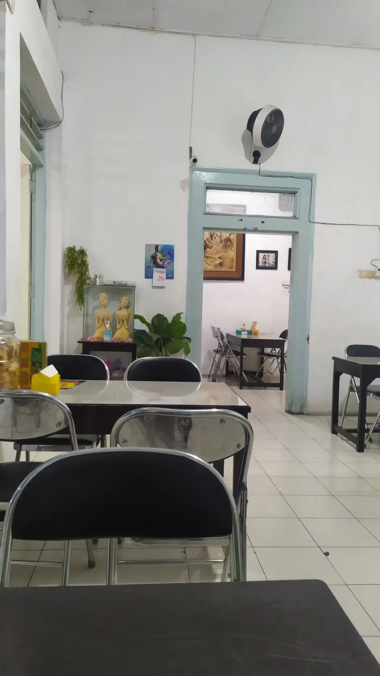 Warung Makan Nyuss 9