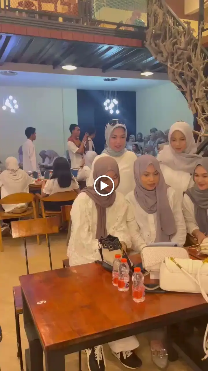 Sinrilik Cafe Makassar 10