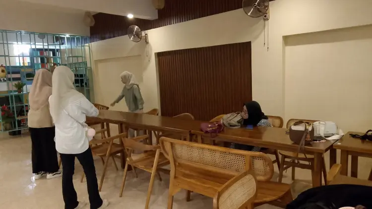 Sinrilik Cafe Makassar 5