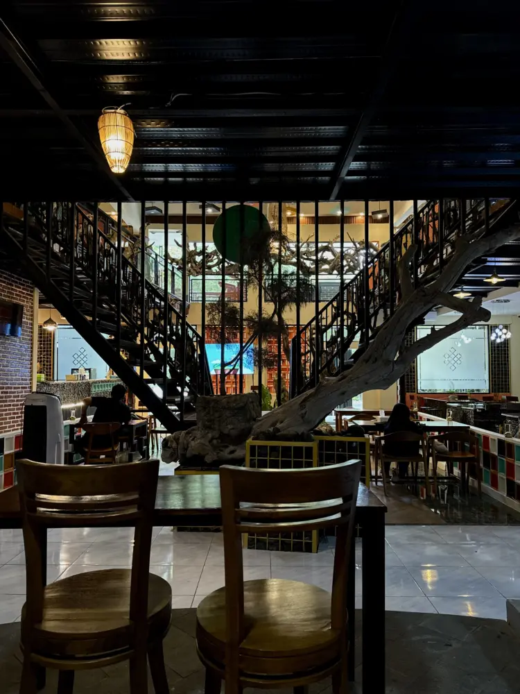 Sinrilik Cafe Makassar 7