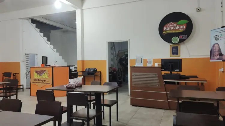 Rumah Bancakan Ayam bekakak 7