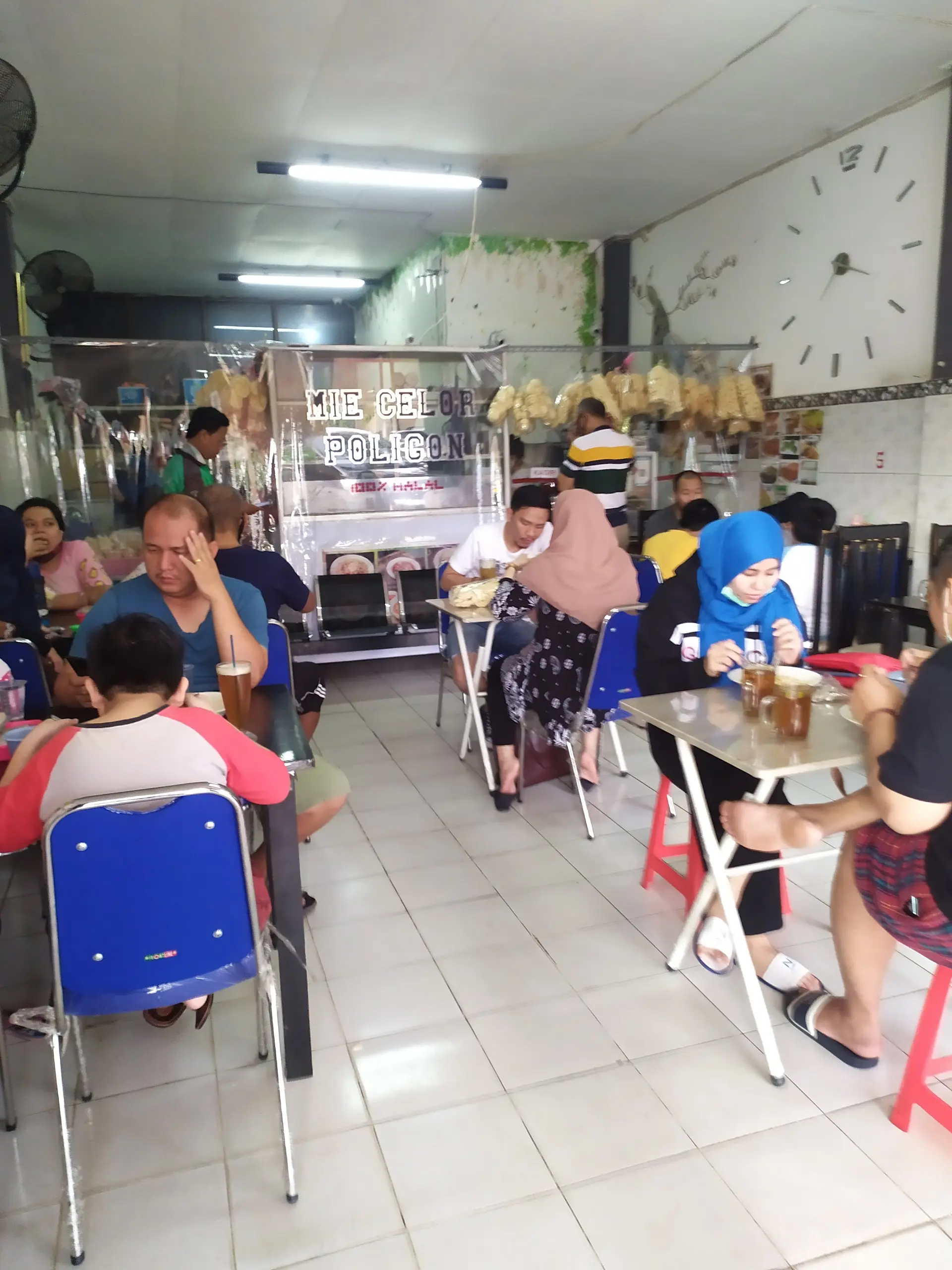 巨港这家传奇面馆,我劝你别对环境有任何期待! 2