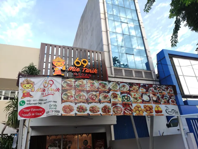 69MieTarikMedan, Pluit Kencana 1