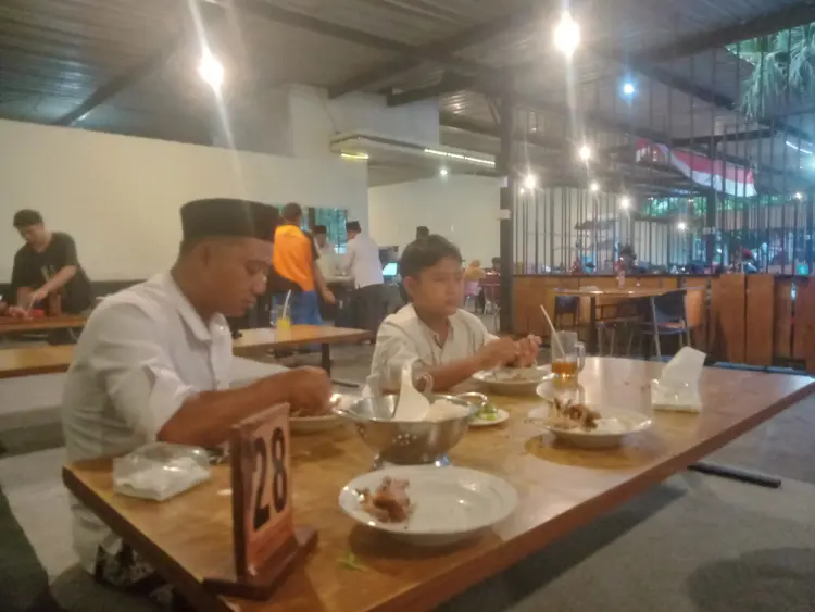 WARUNG PAK UNTUNG Kepanjen 5