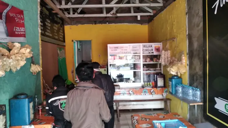 Warung Pak Sirat 6