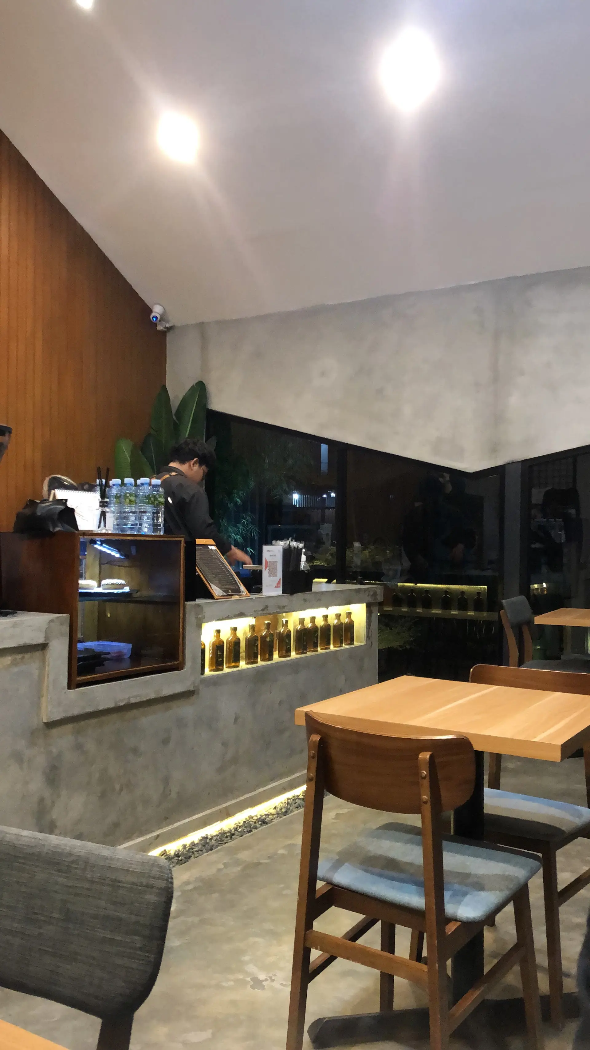 Anak WFC, sini kumpul! Kafe di Banjar Baru ini colokannya banyak banget, asli sampe terharu 4