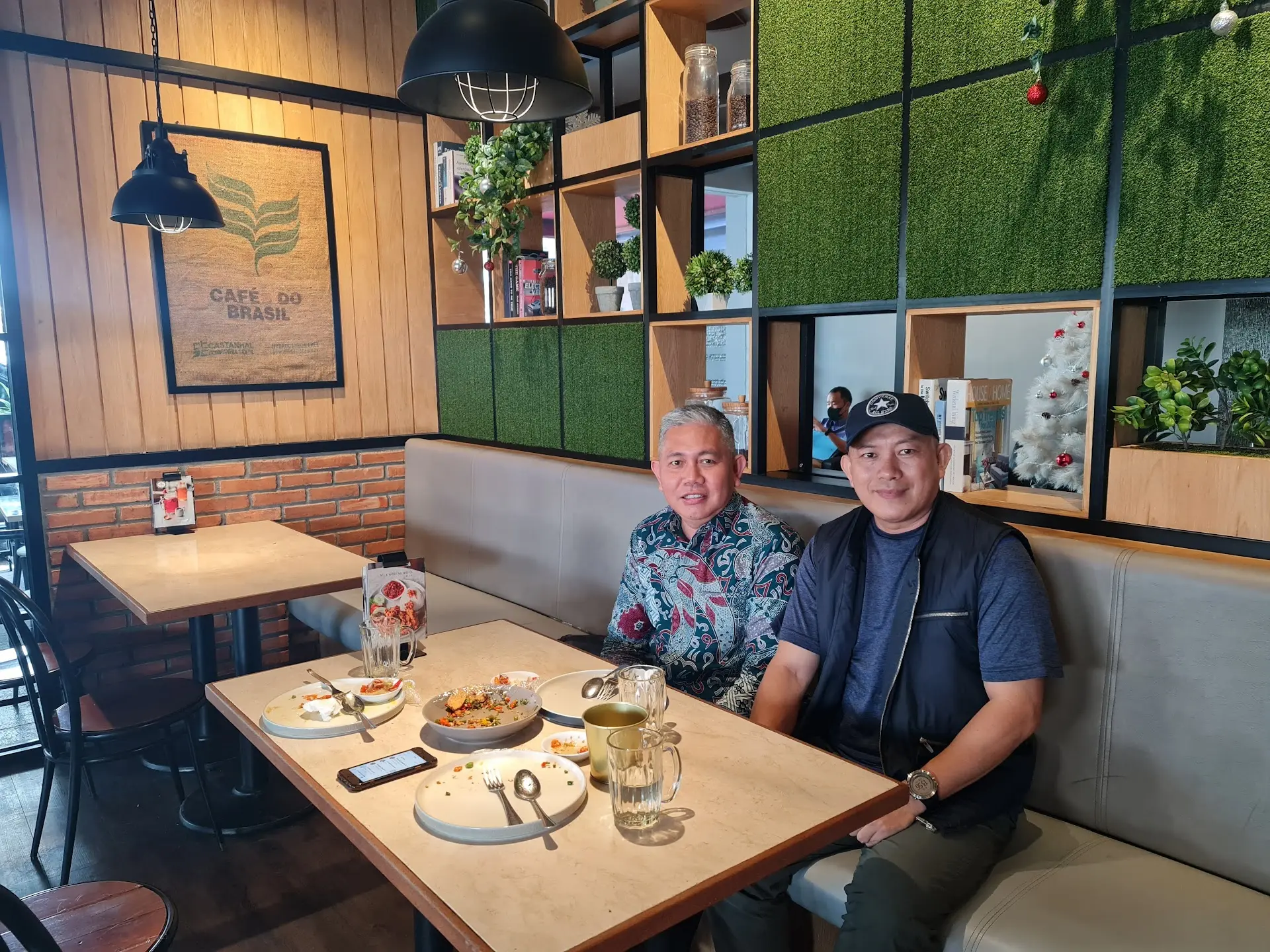 Parked for 30 minutes, just for this bowl of Bakmi? Is Lampung's New Town Coffee worth the hype? 2