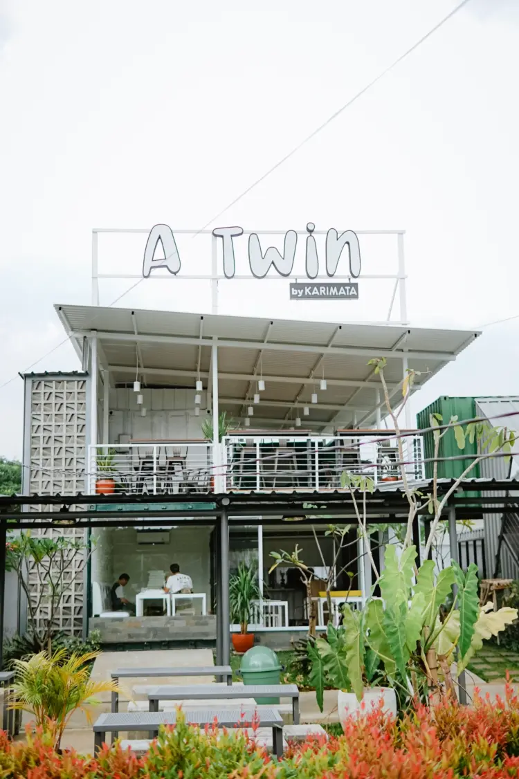 A Twin Bistro 1
