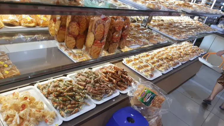 Queen Bakery Purwokerto 2