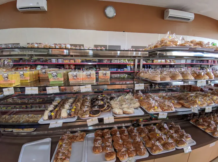 Queen Bakery Purwokerto 4