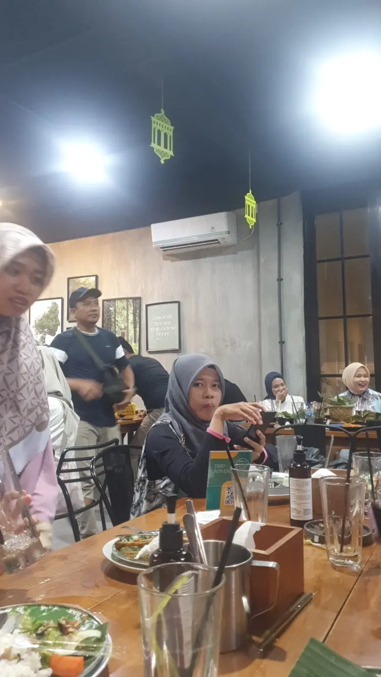 Bhinneka Indonesian Resto & Cafe 7