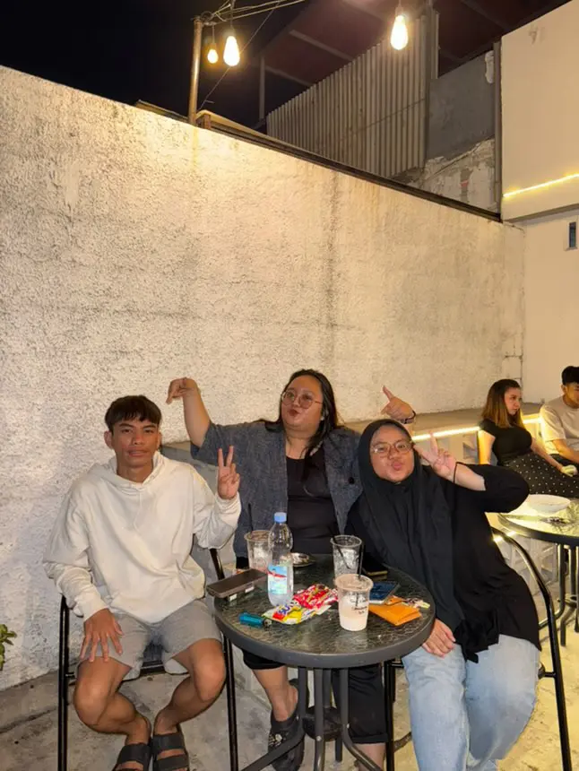 KALEA Coffee and Space 5