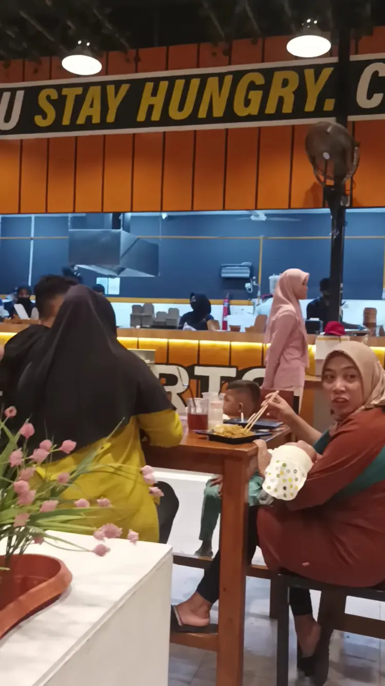 Mie Gacoan SM Raja Medan 9