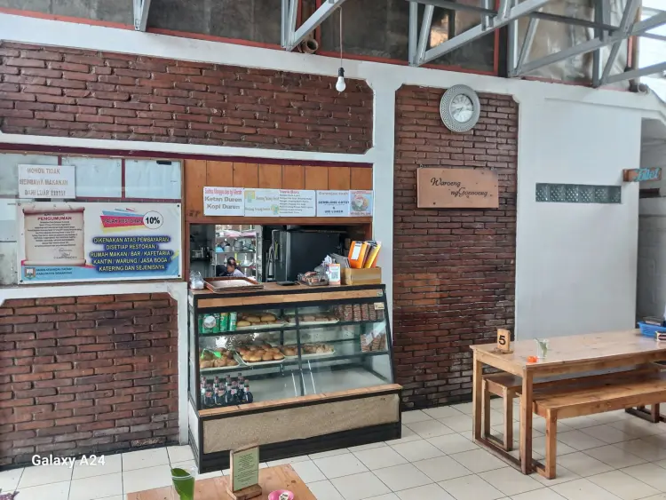 Waroeng Nggoenoeng Restaurant 1