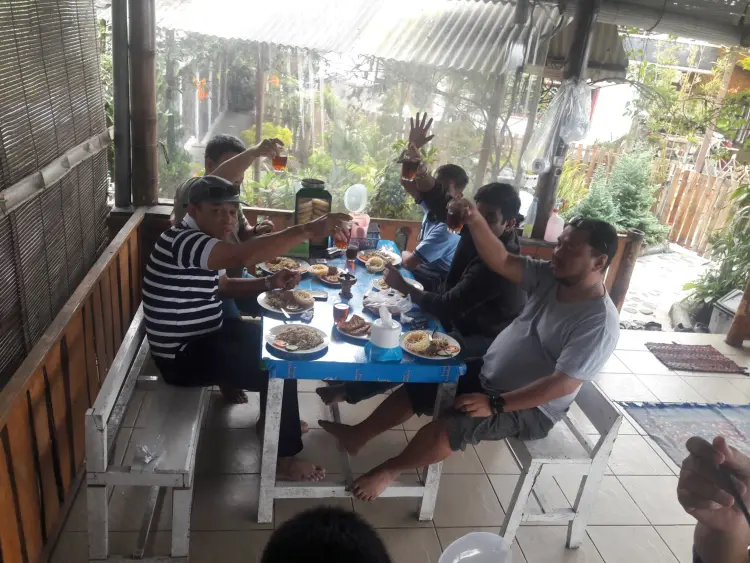 Waroeng Nggoenoeng Restaurant 9