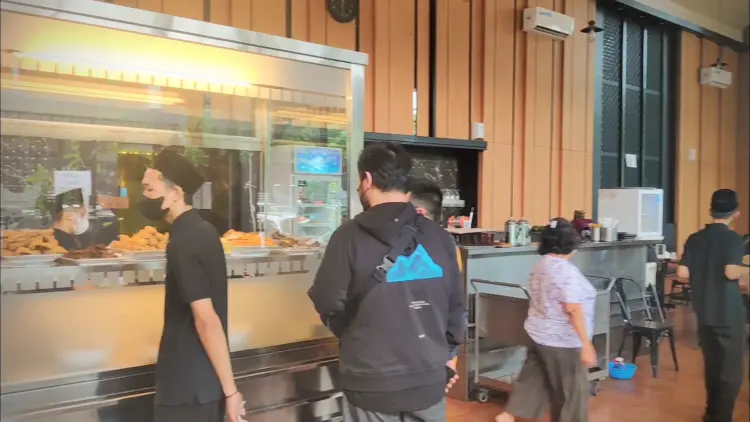 Resto Padang Simpang Raya 9