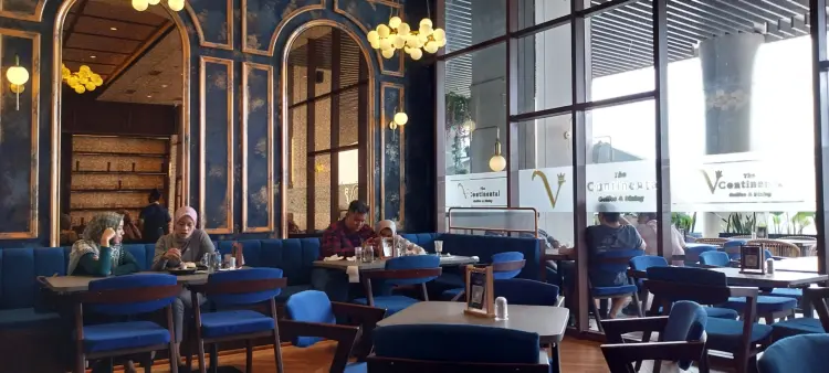 Google 4.7分,服务员却在吧台梳头?棉兰这家店我真的Anjay