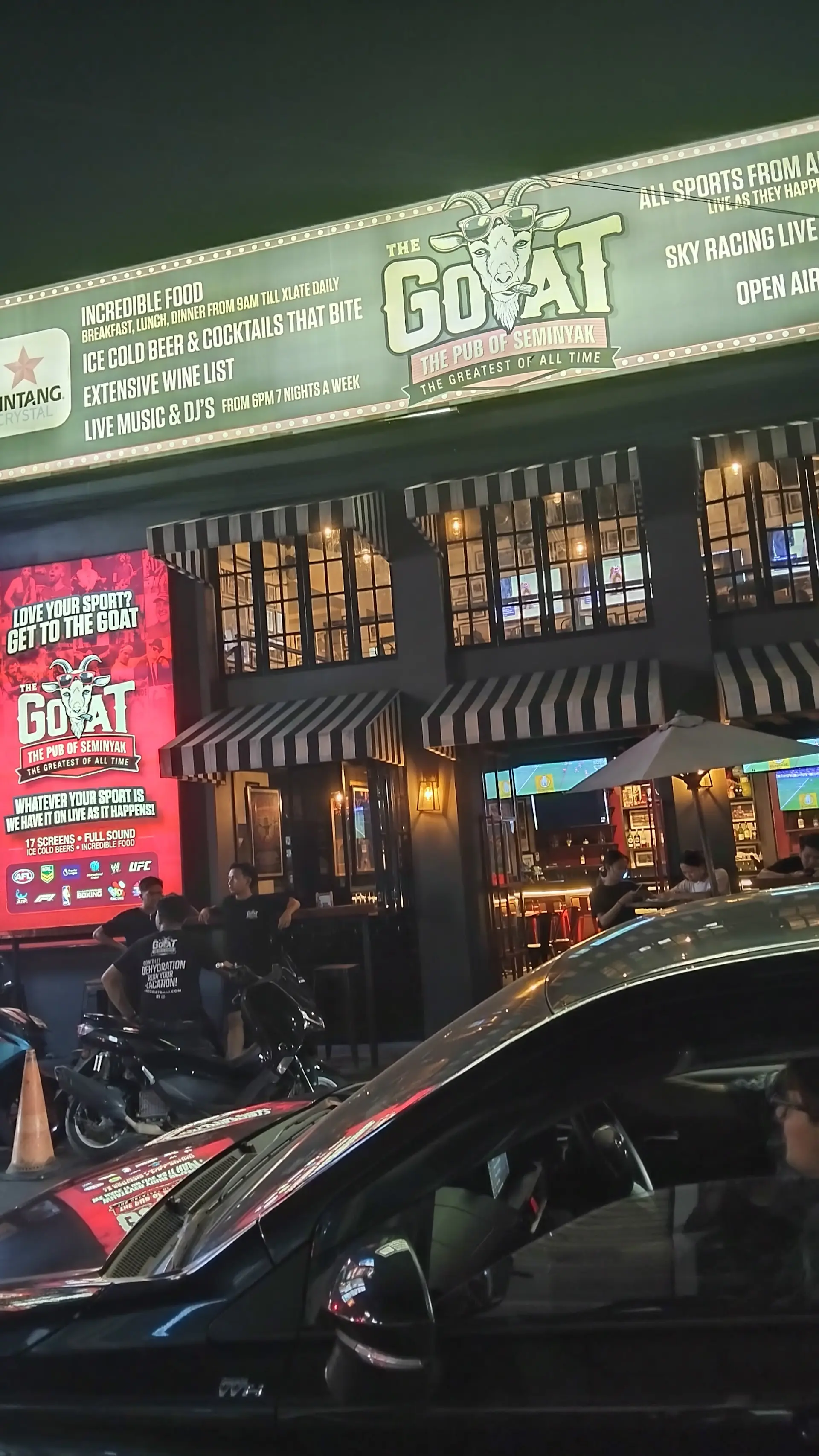 Extroverts & Sports Fans: Your Happy Seminyak Home Found! 6