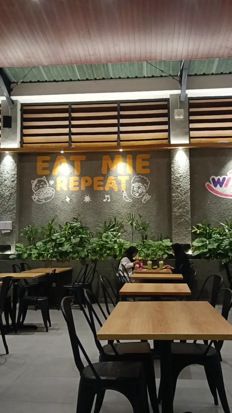 Wizzmie MERR Surabaya 2