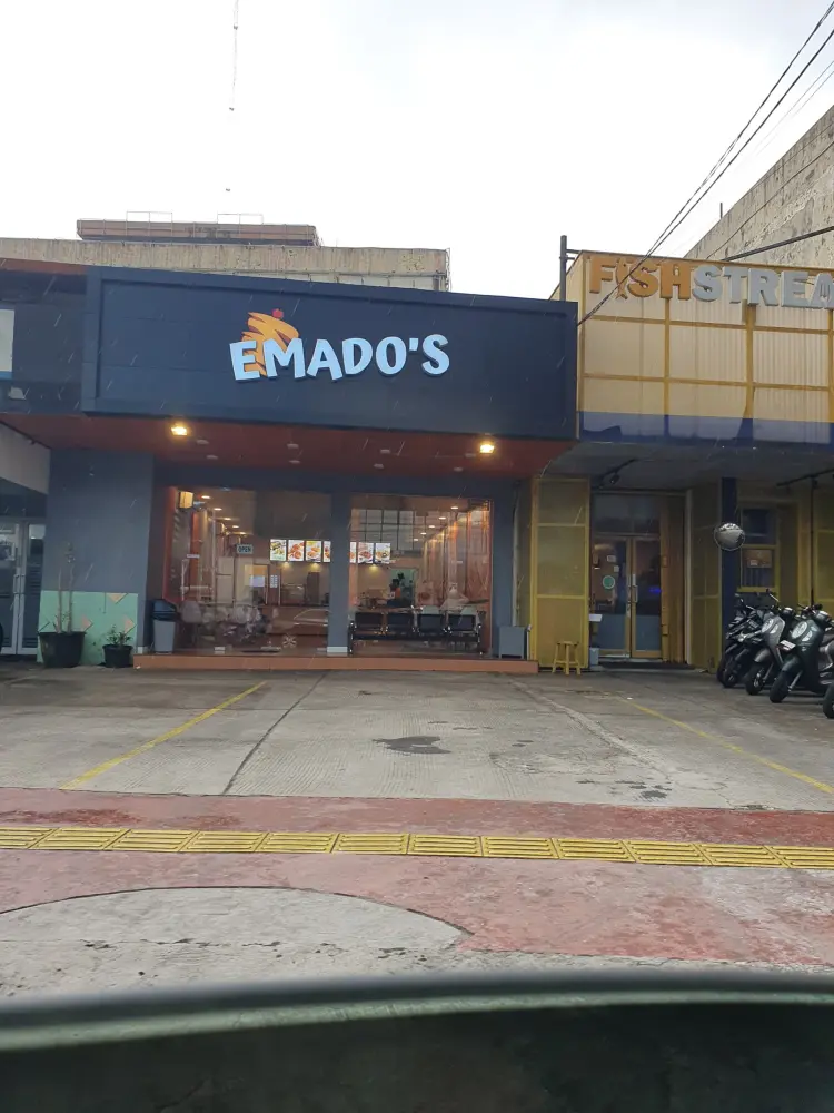 Emado's Shawarma Cempaka putih 1