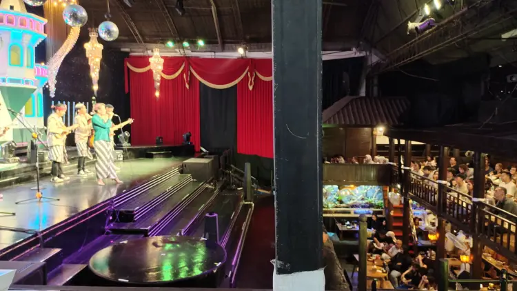 Raminten Malioboro Resto 8