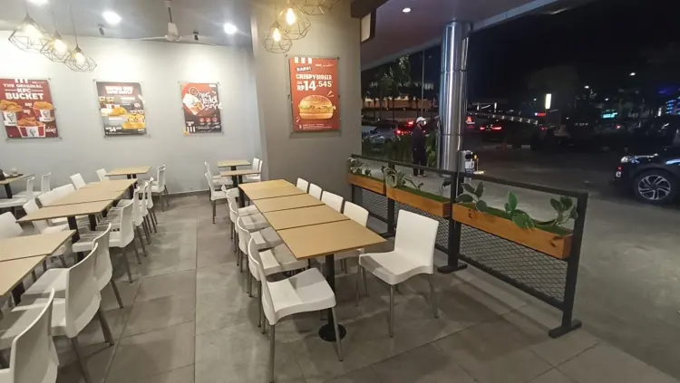 KFC Box Harbour Bay 7